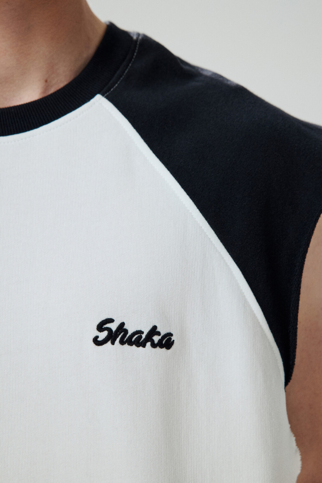 Футболка с обрезанными рукавами - цвет бежевый - 5