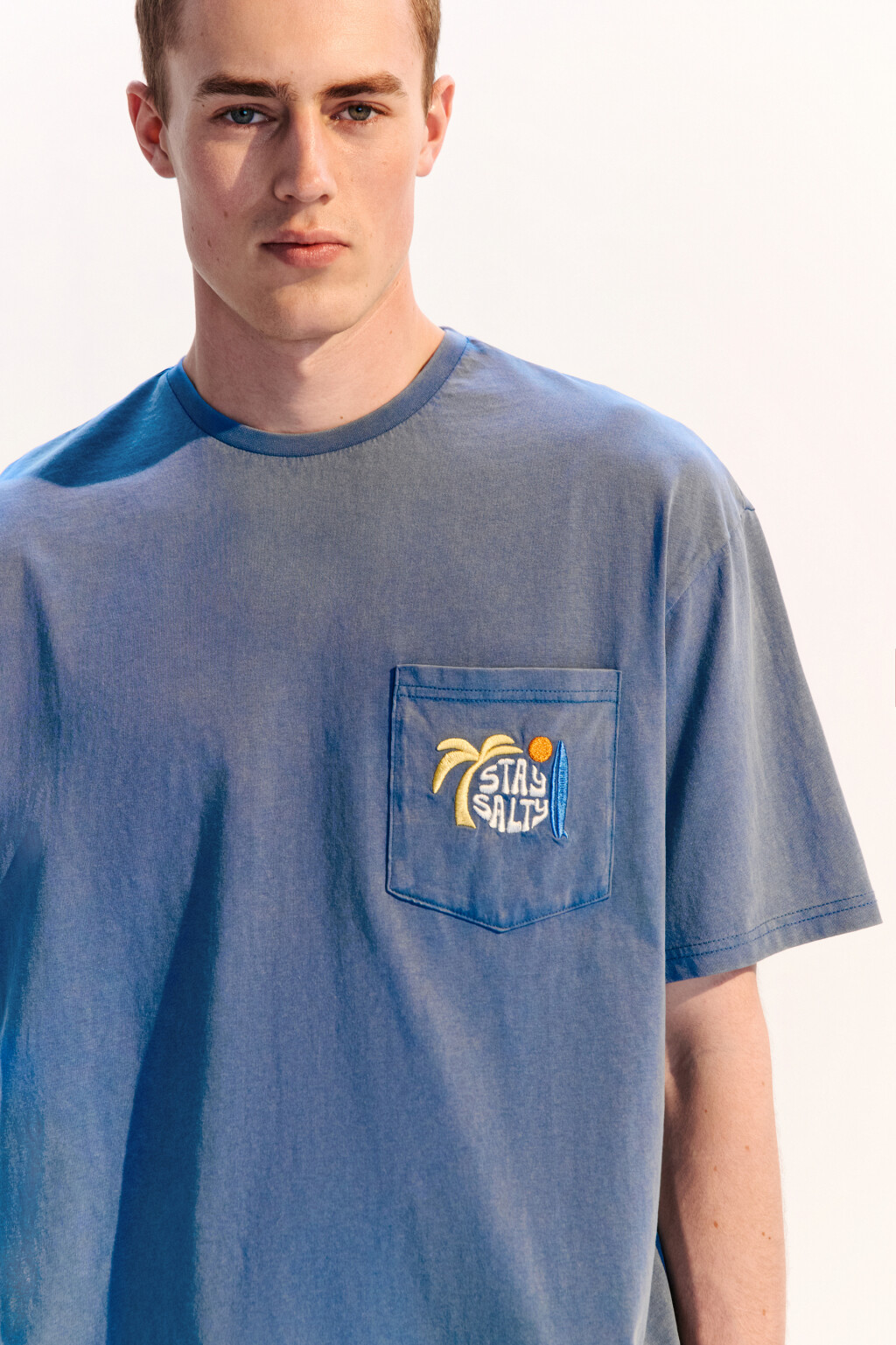 Футболка oversize с карманом и принтом - цвет синий - 1