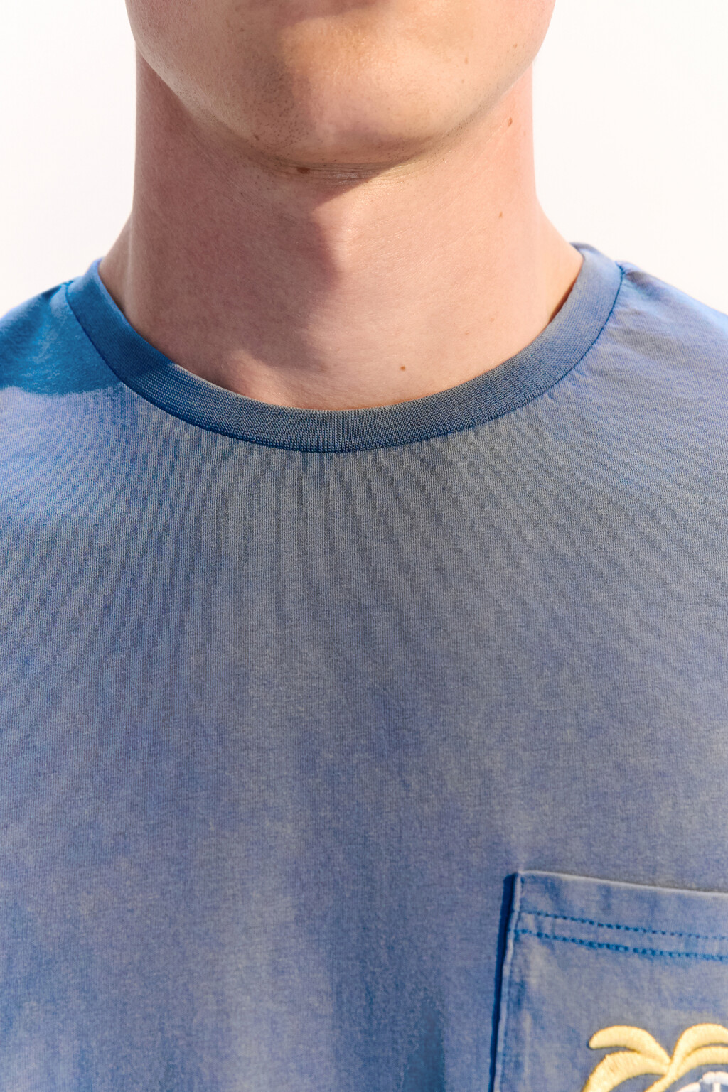 Футболка oversize с карманом и принтом - цвет синий - 5