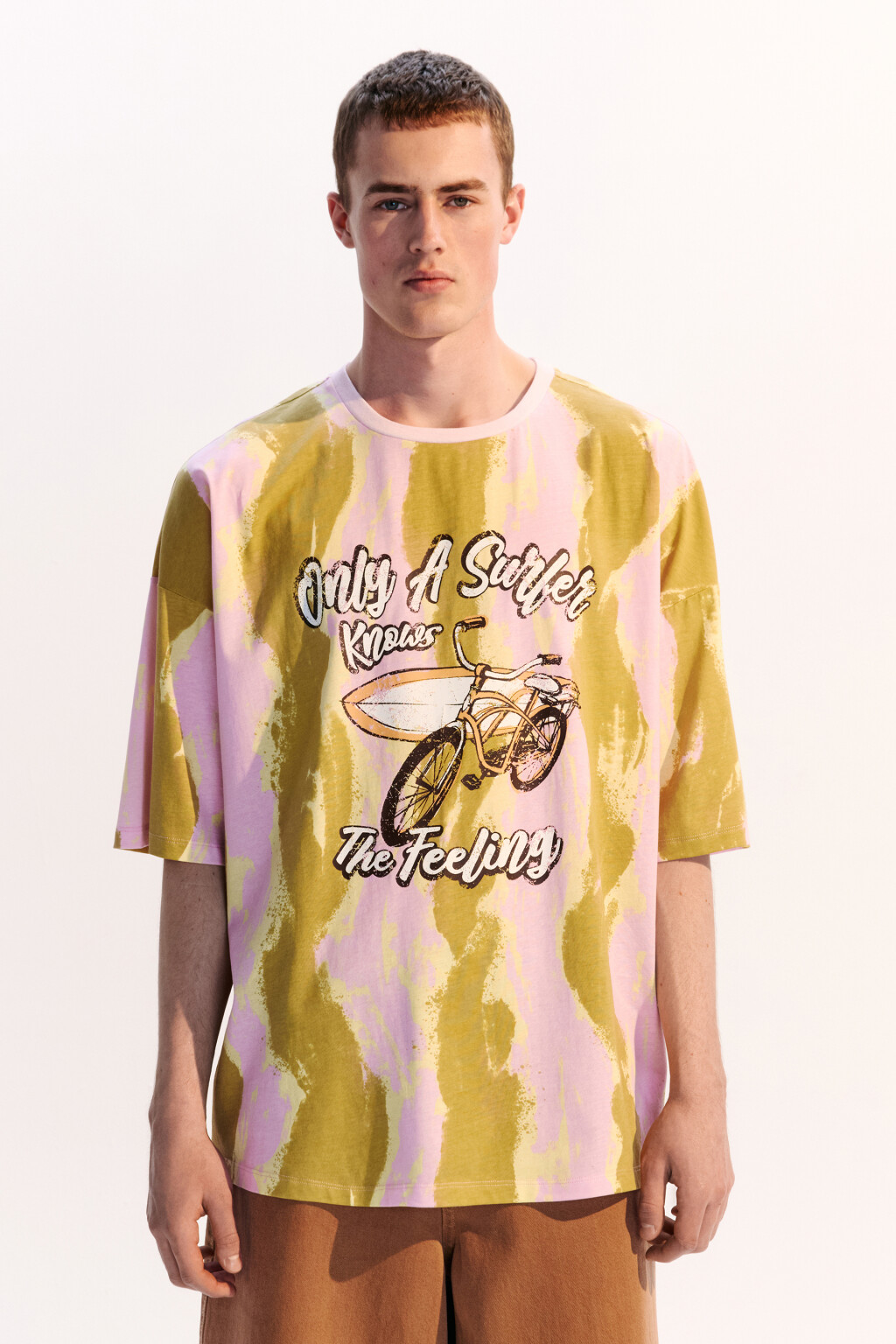 Футболка oversize с эффектом тай-дай и принтом - цвет розовый - 3