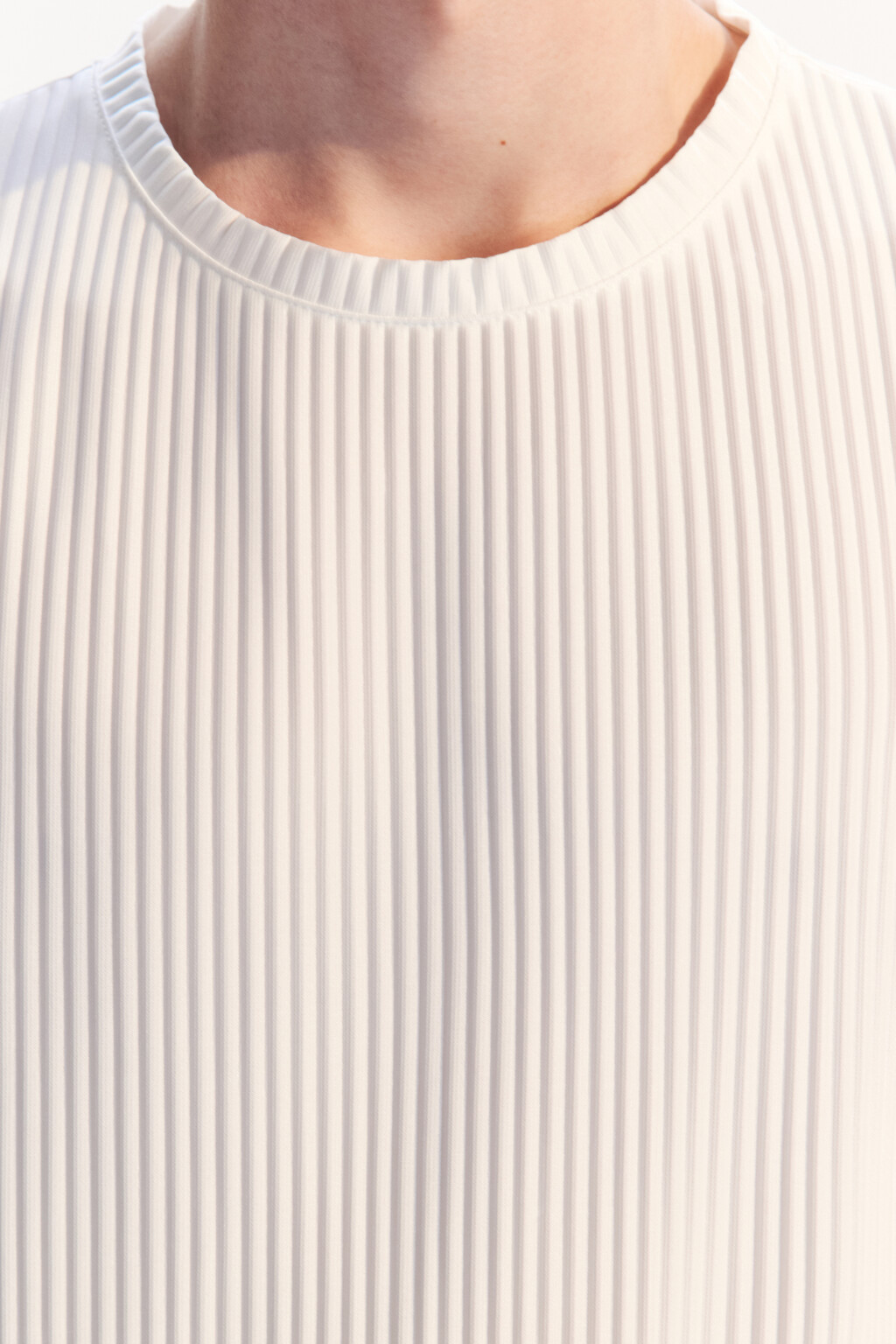 Футболка oversize из ткани в рубчик - цвет белый - 5