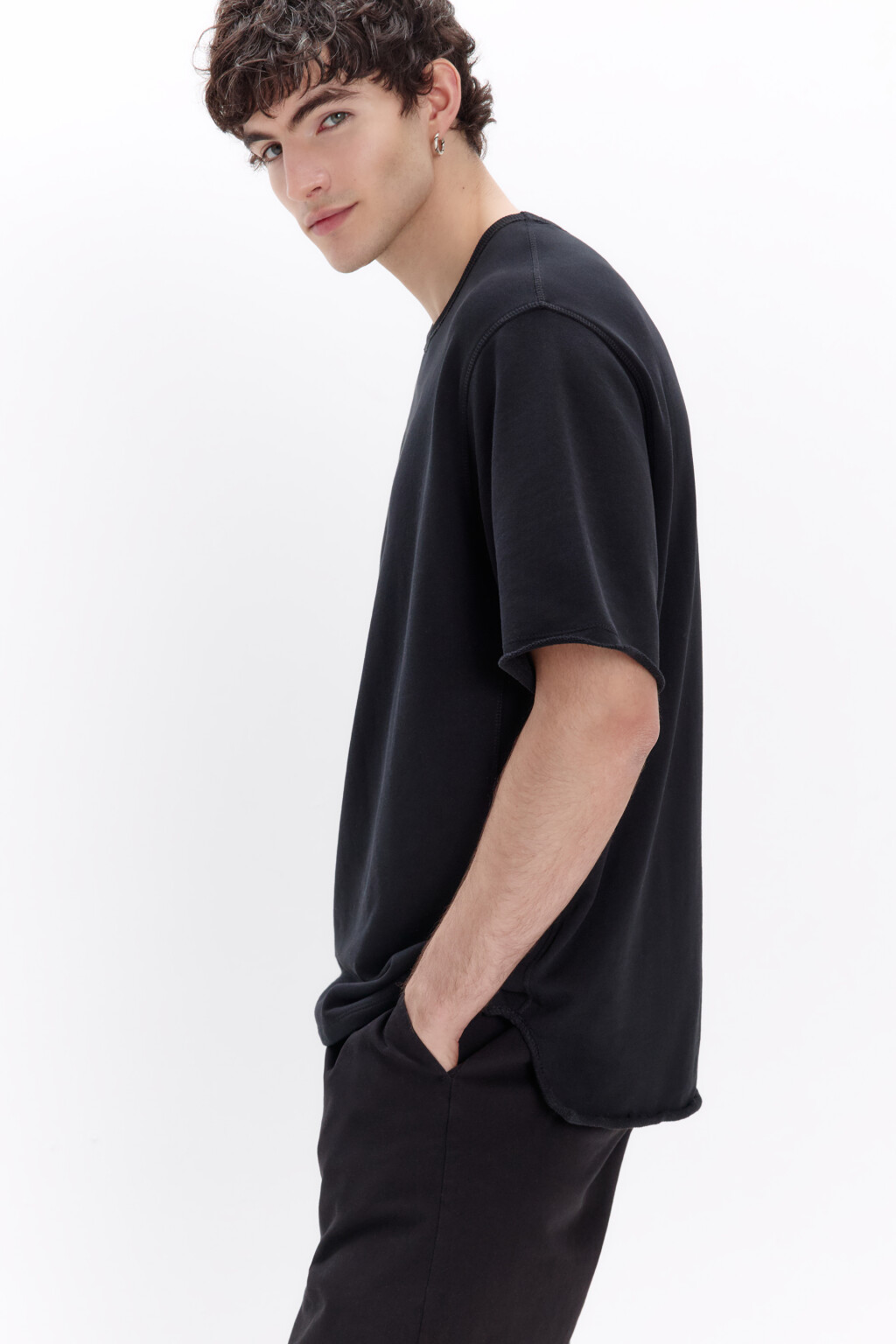 Футболка oversize из хлопкового футера - цвет черный - 2