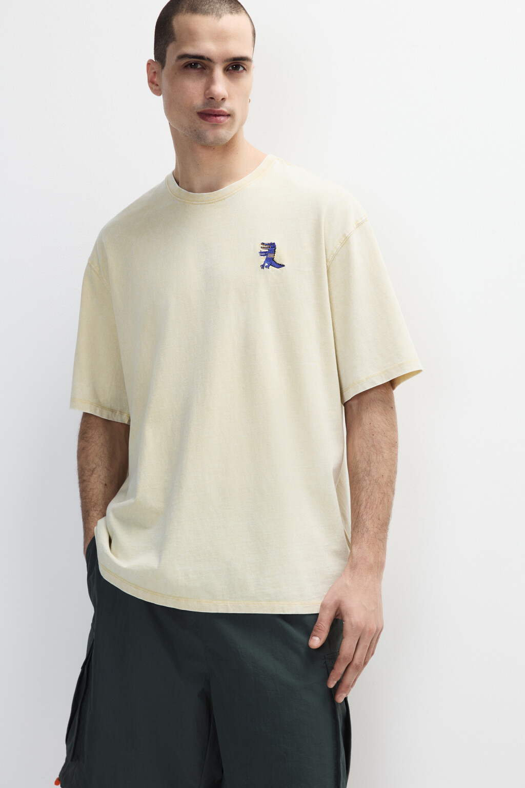 Футболка с вареным эффектом и вышивкой - цвет желтый - 1