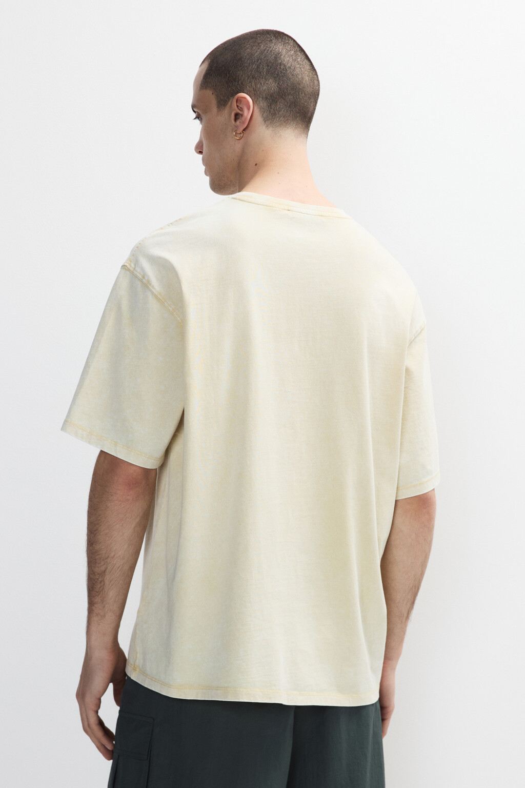 Футболка с вареным эффектом и вышивкой - цвет желтый - 3