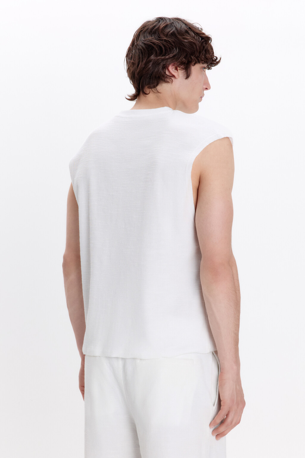 Майка свободная с обрезанными краями - цвет белый - 3
