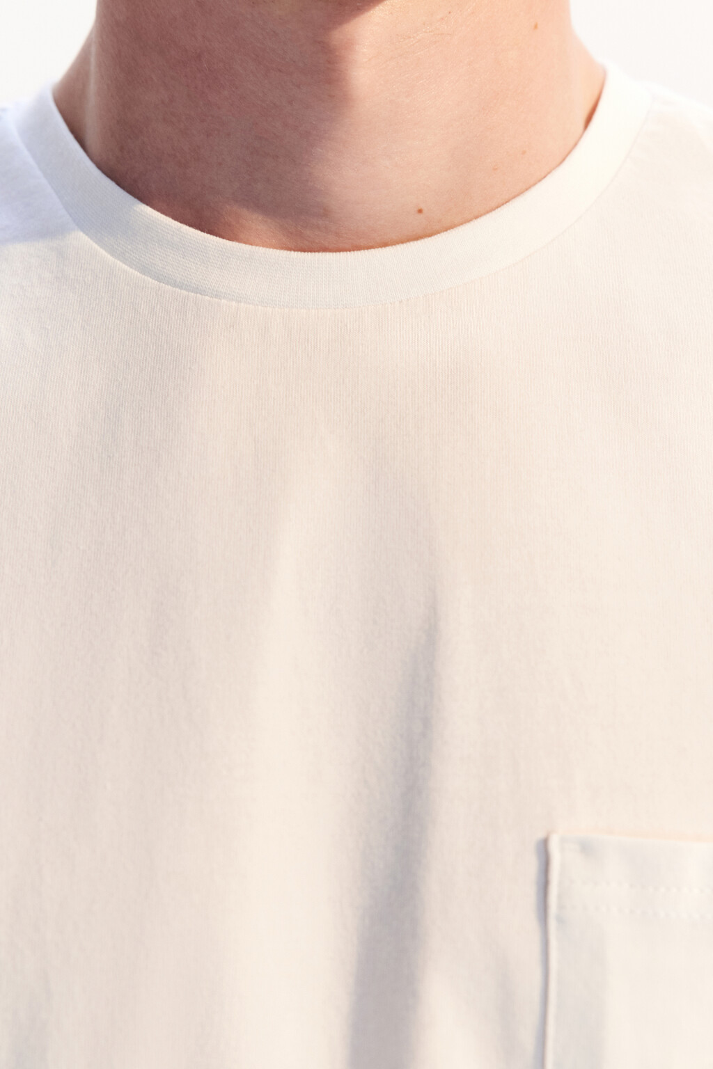 Футболка oversize с карманом и принтом - цвет белый - 5