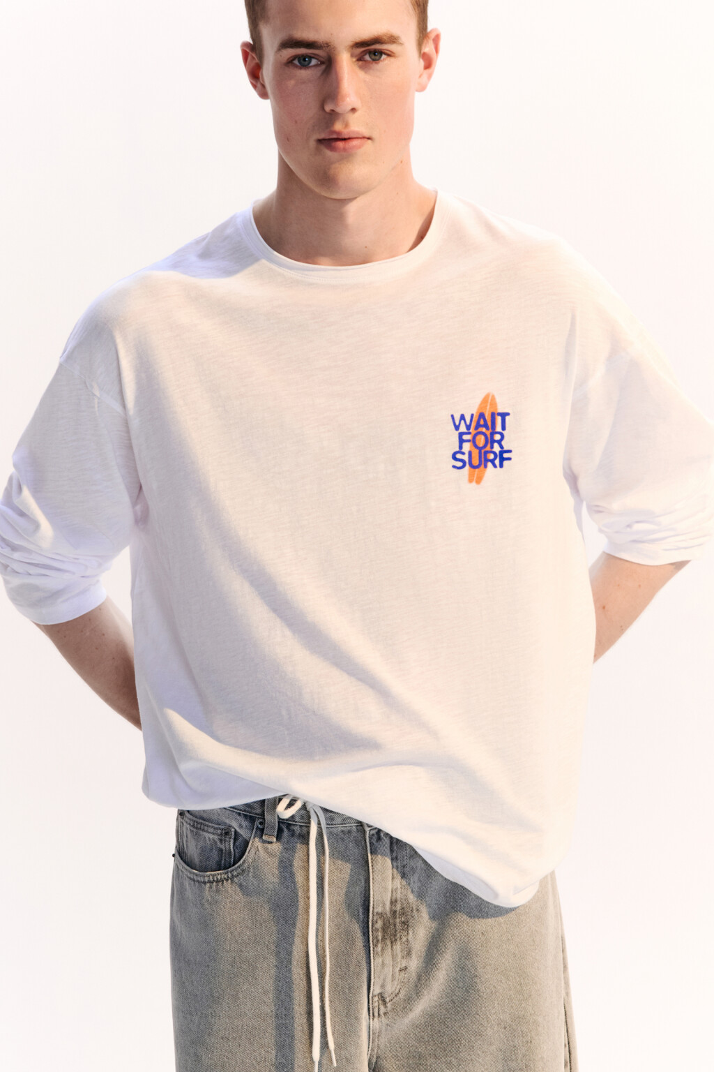 Лонгслив oversize хлопковый с принтом - цвет белый - 2