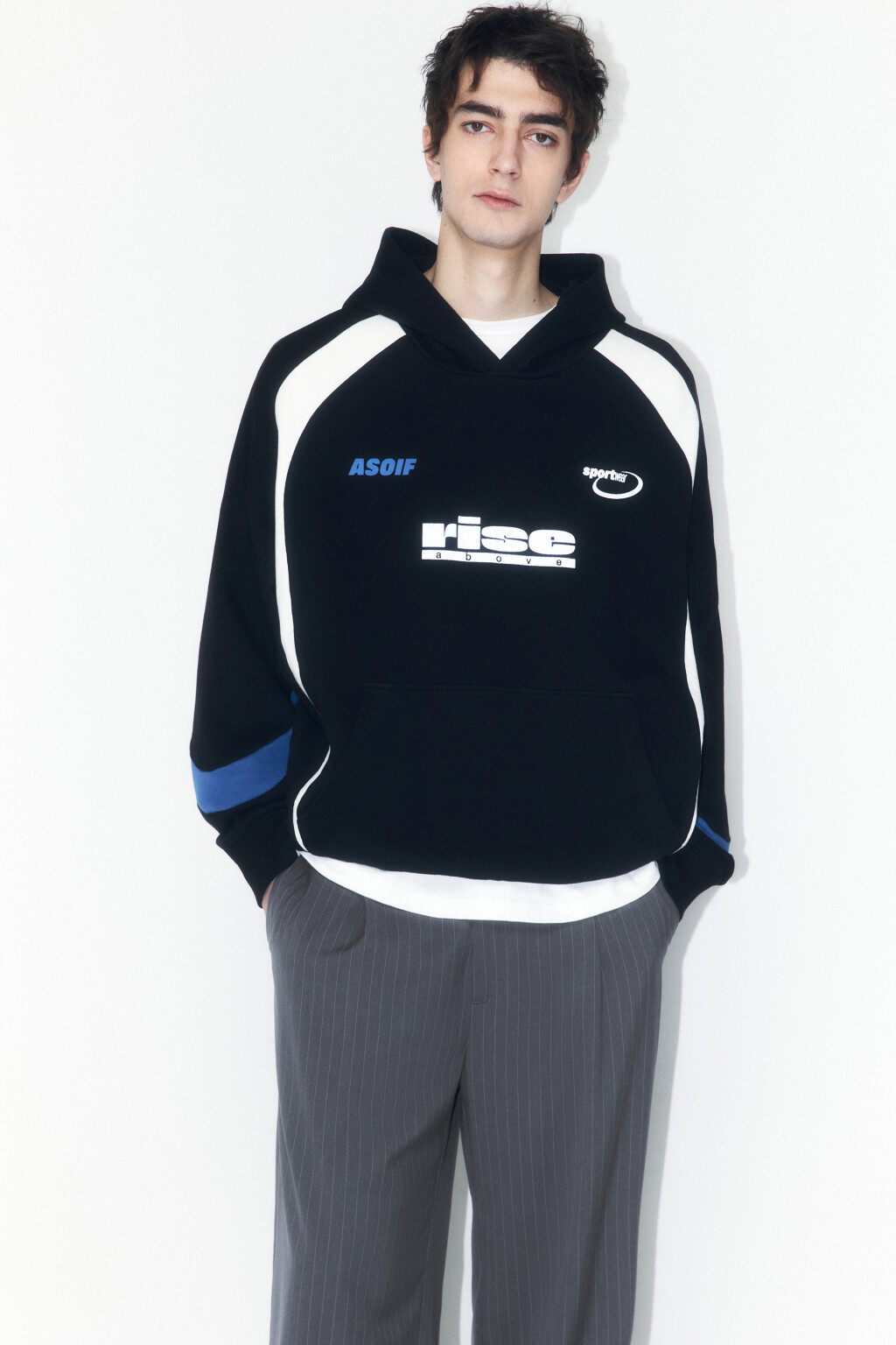 Худи из хлопкового футера с надписями - цвет черный - 1