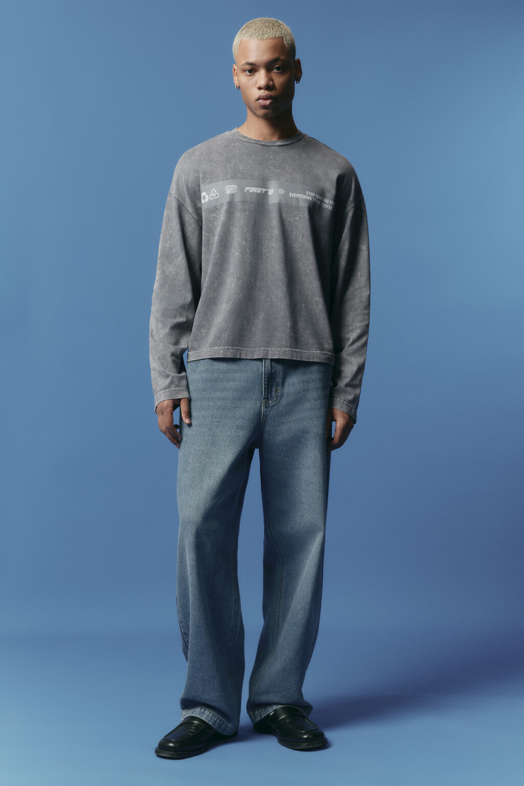 Лонгслив хлопковый с вареным эффектом и надписью - цвет серый - 4