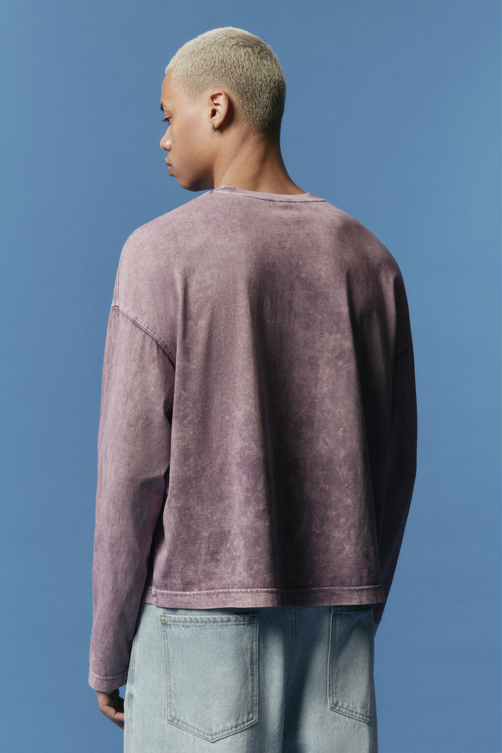 Лонгслив хлопковый с вареным эффектом и надписью - цвет фиолетовый - 4