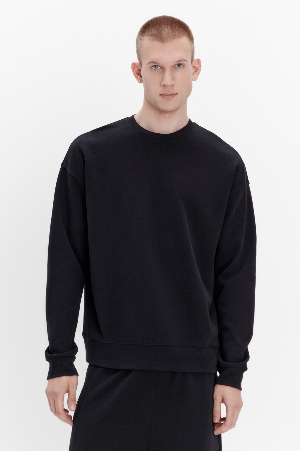 Свитшот из футера базовый - цвет черный - 2