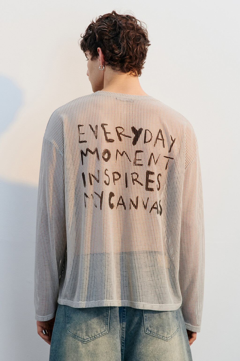 Лонгслив из сетки с принтом-надписью - цвет серый - 3