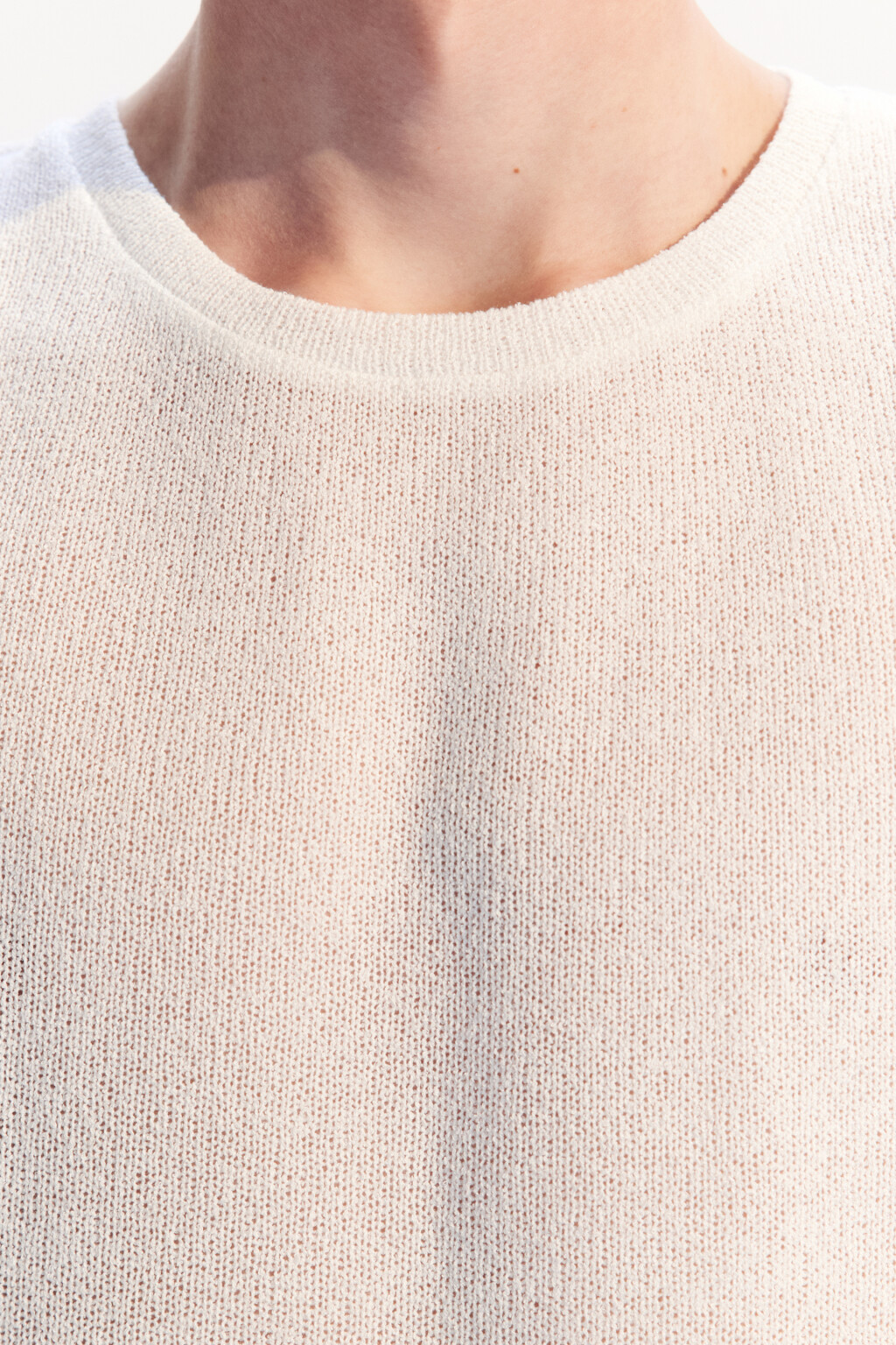 Майка свободная из сетки - цвет белый - 6