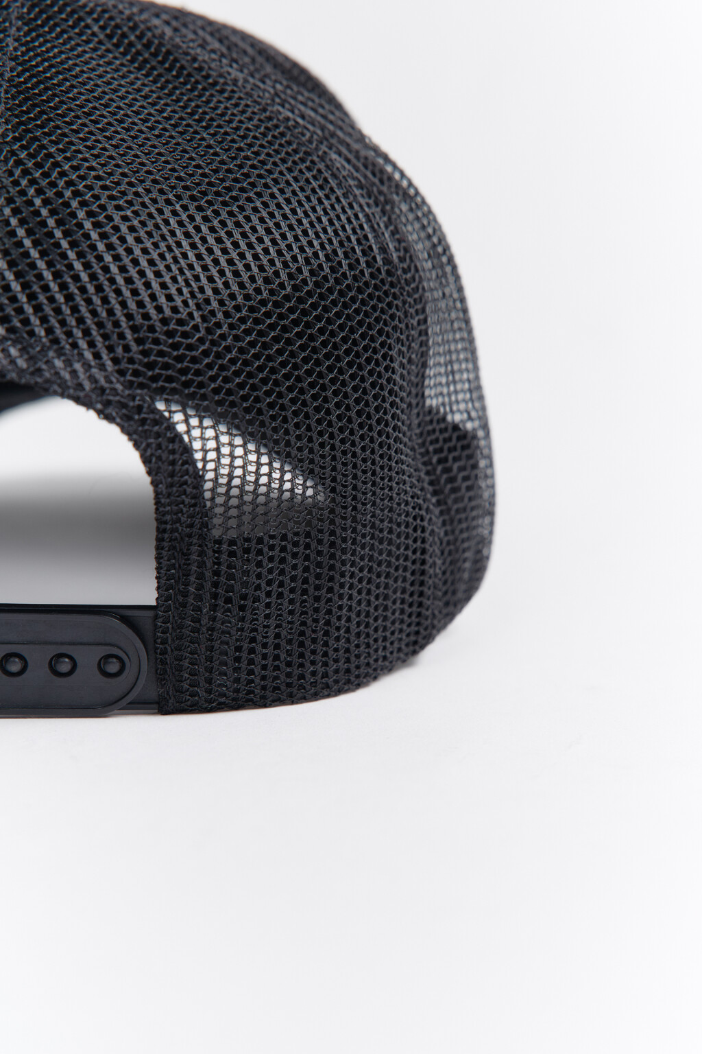 Бейсболка с вставкой из сетки - цвет черный - 4