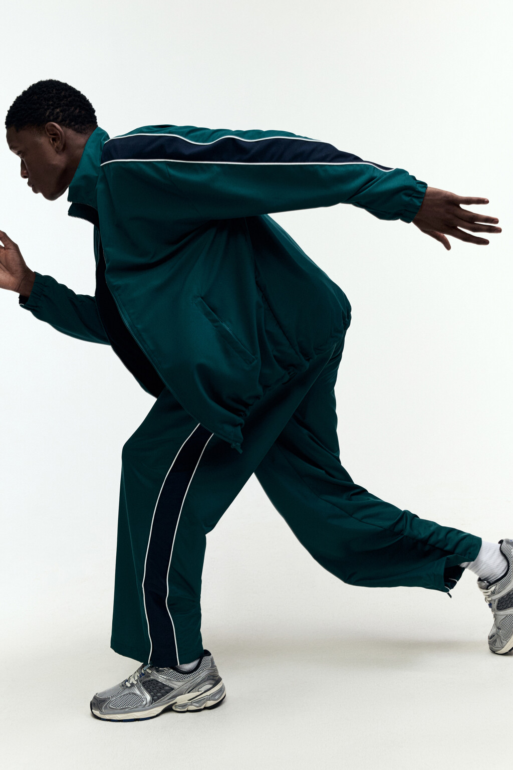 Брюки спортивные прямые с лампасами - цвет зеленый - 2