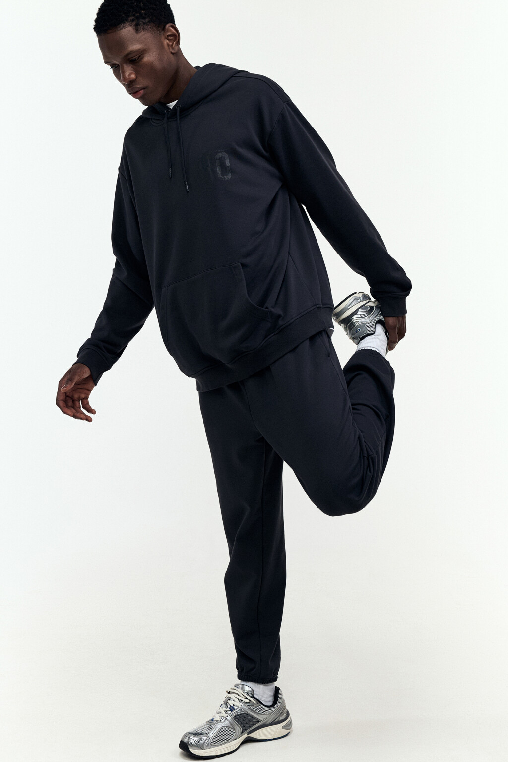 Брюки-джоггеры трикотажные спортивные - цвет серый - 1