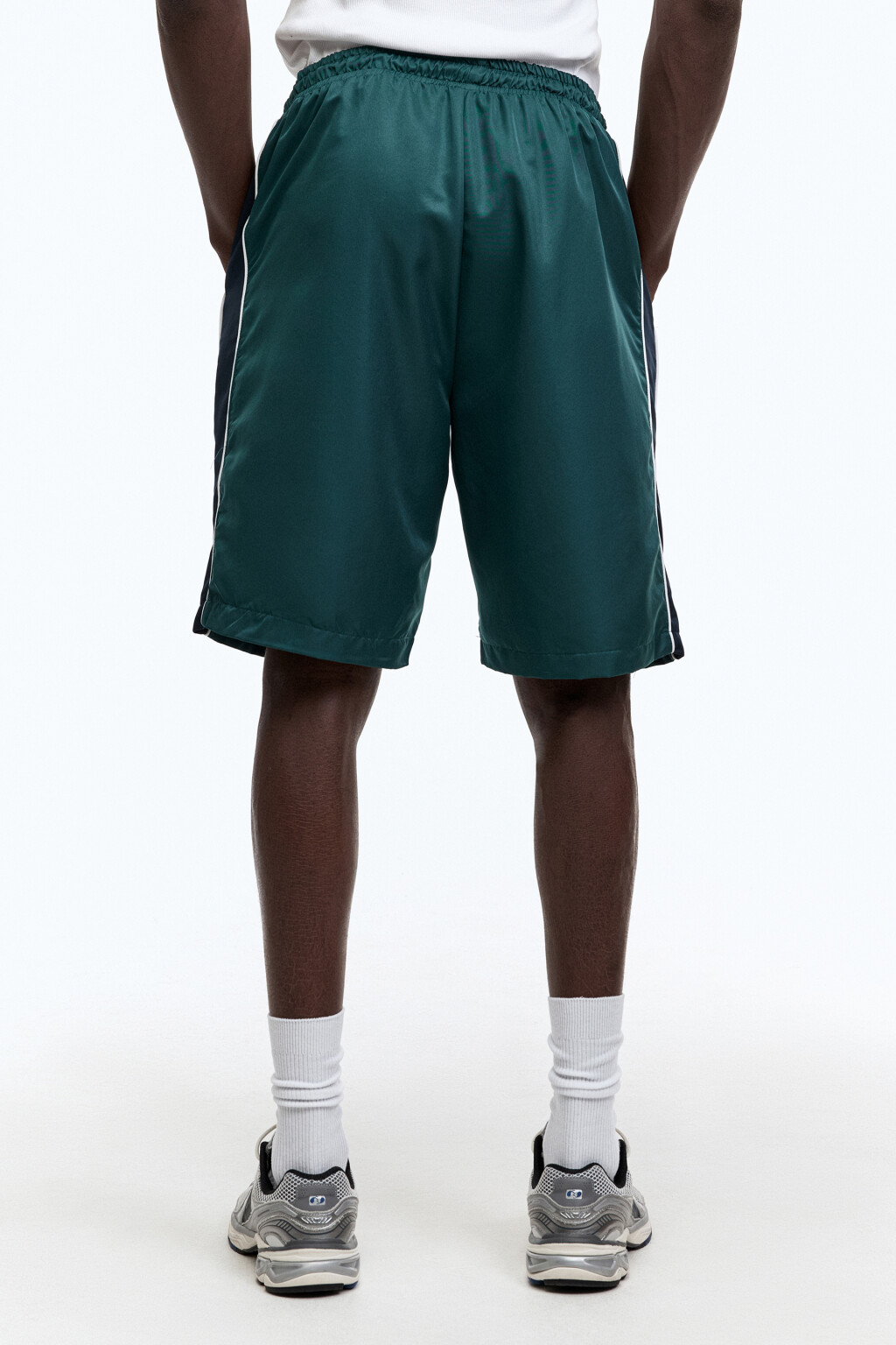 Шорты спортивные с лампасами - цвет зеленый - 4