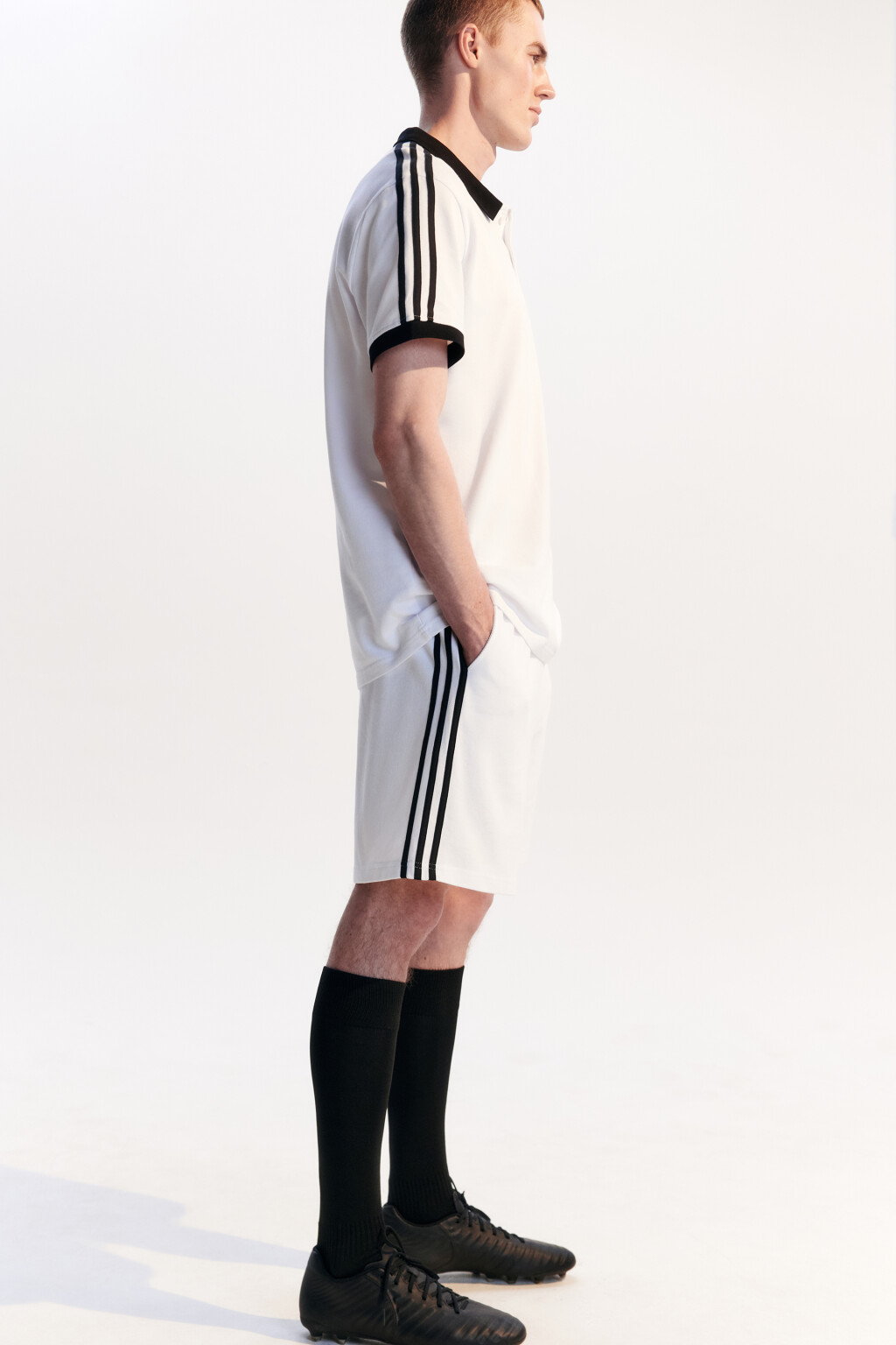 Шорты спортивные хлопковые с лампасами - цвет белый - 3