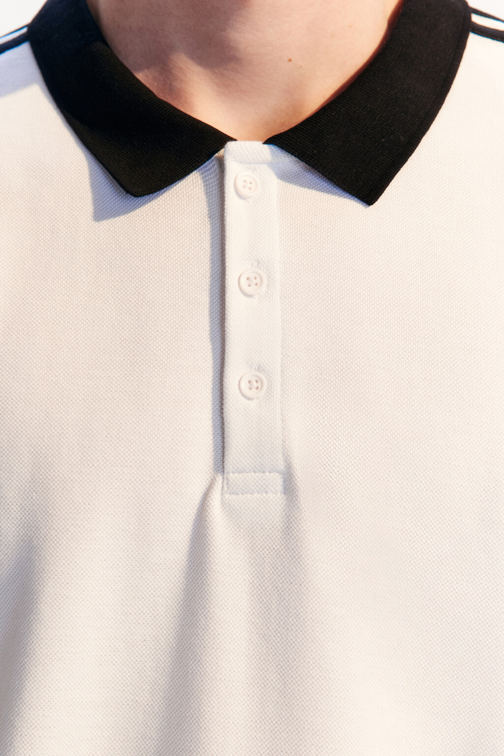 Футболка-поло хлопковая с лампасами - цвет белый - 6