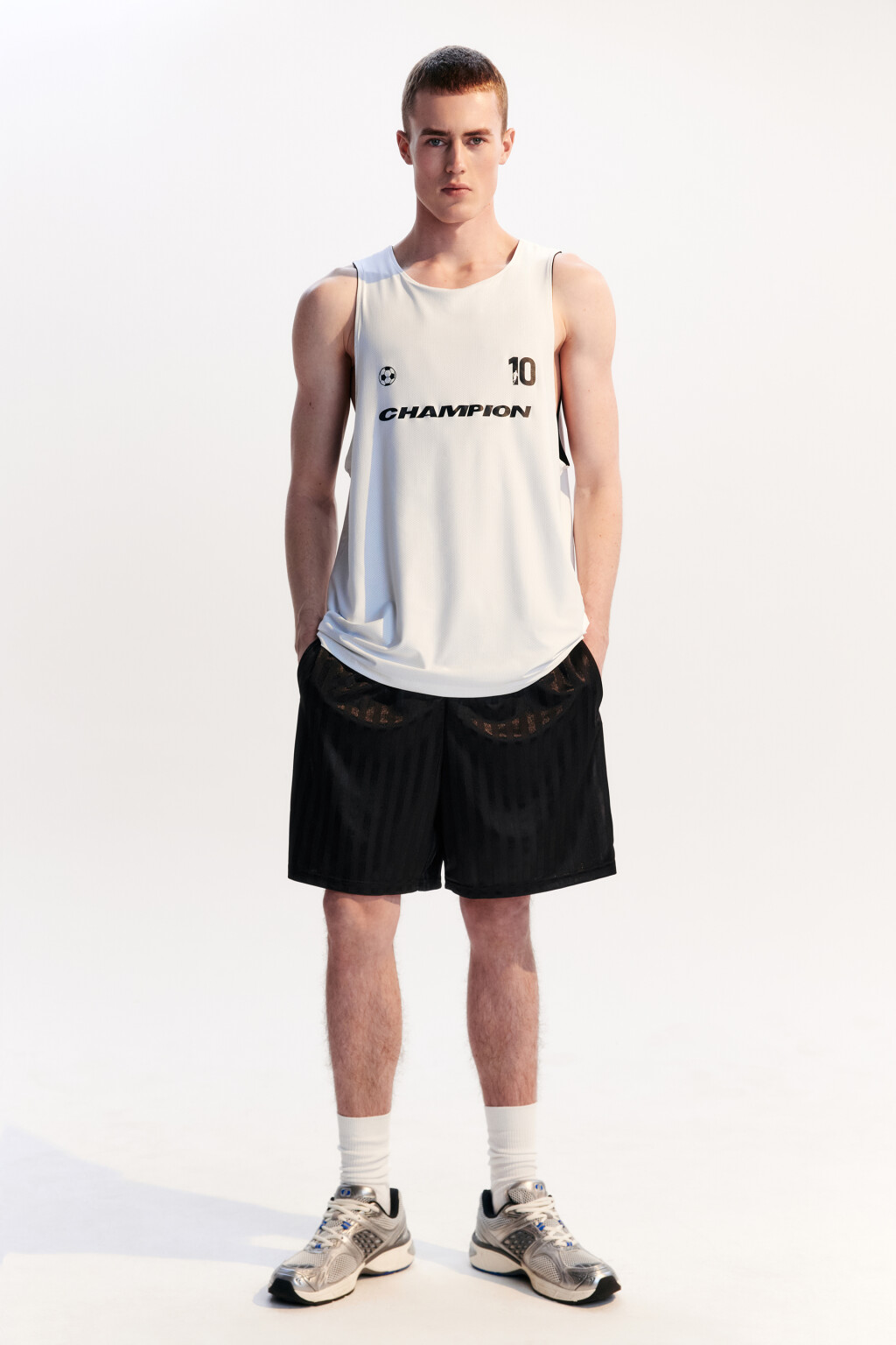 Майка из сетки спортивная двусторонняя - цвет черный - 8