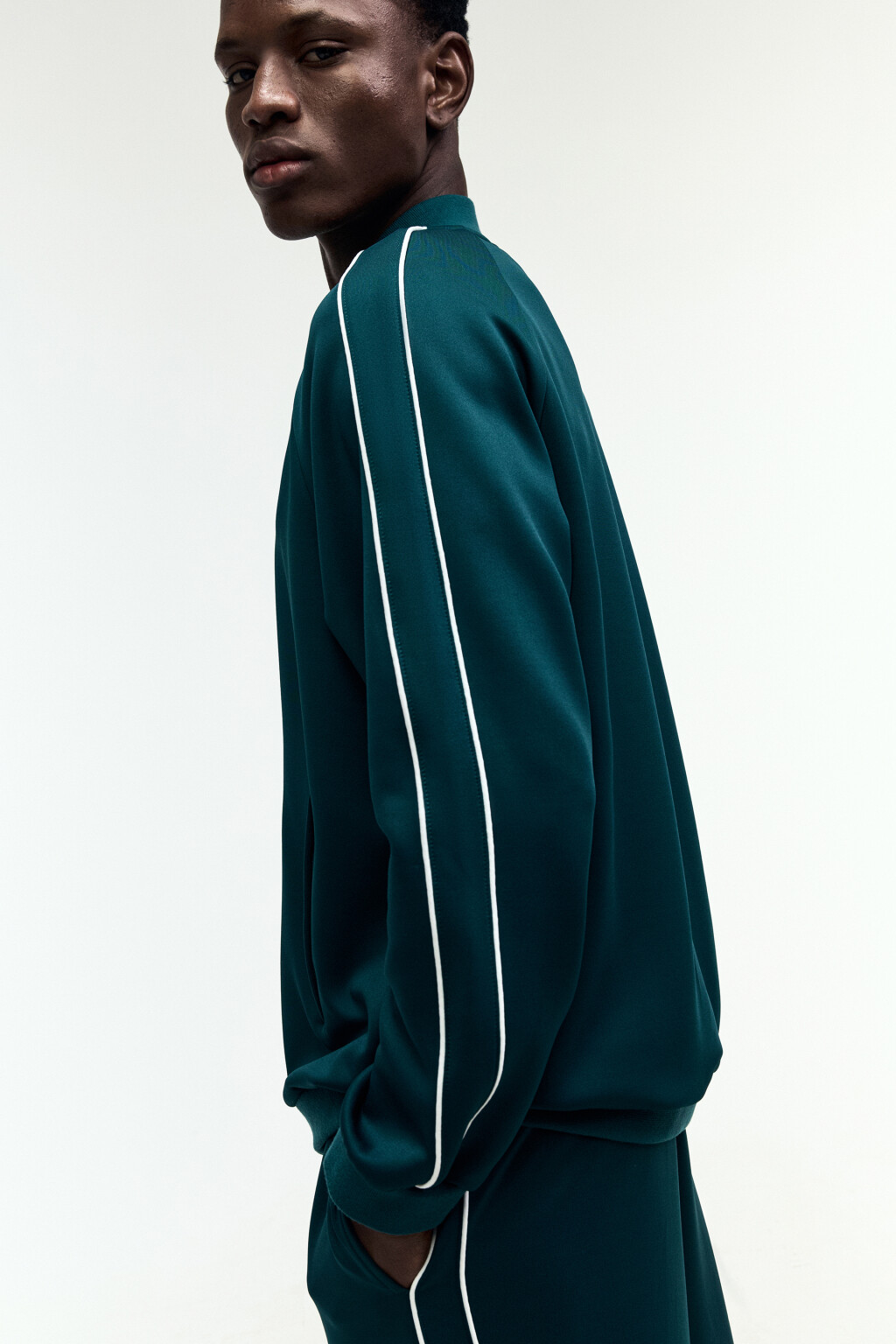 Худи-зипка спортивная с лампасами - цвет зеленый - 2