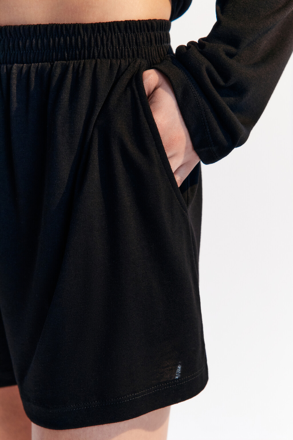 Шорты свободные пляжные из вискозы - цвет черный - 6