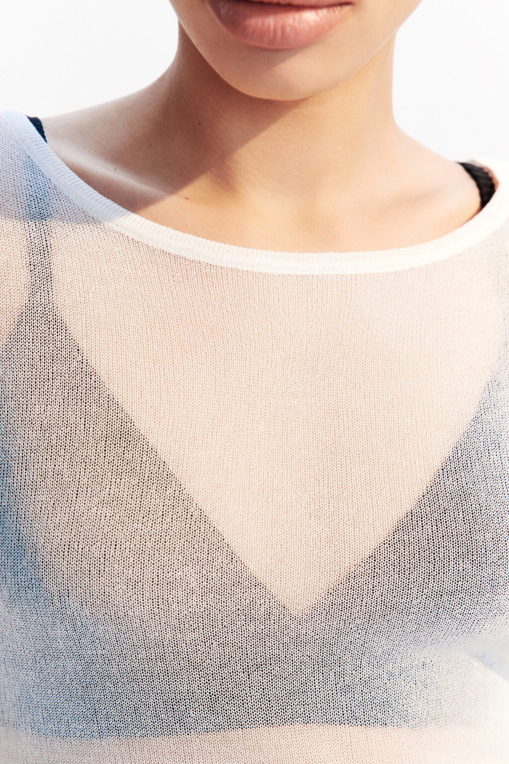 Платье мини пляжное из вискозы - цвет белый - 6