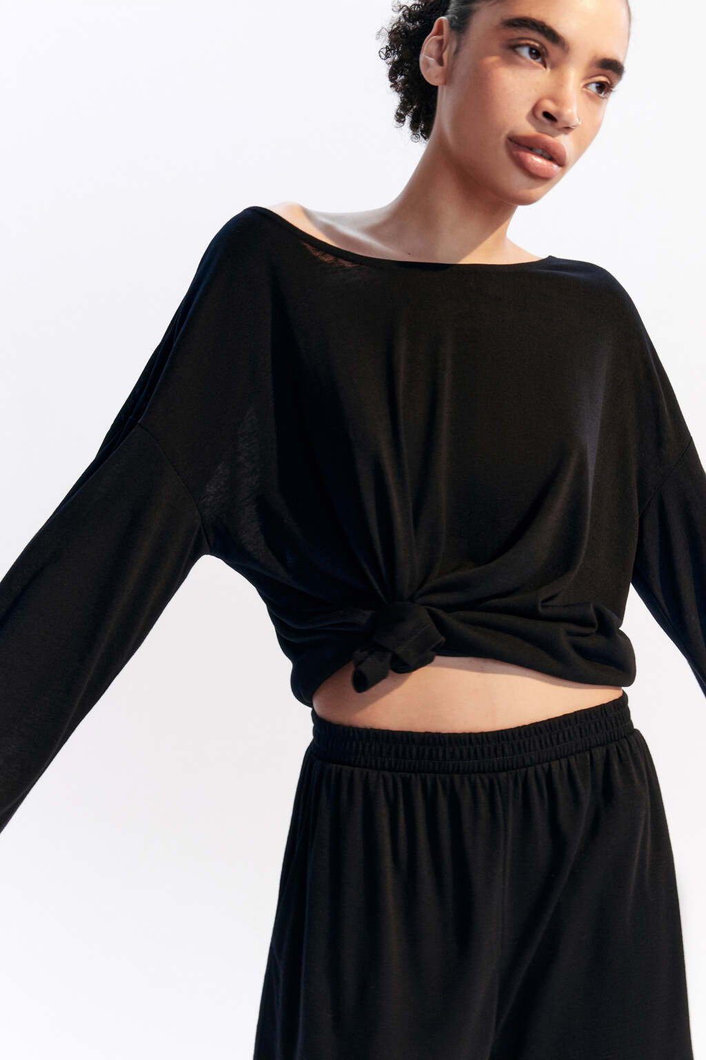 Лонгслив свободный пляжный из вискозы - цвет черный - 1