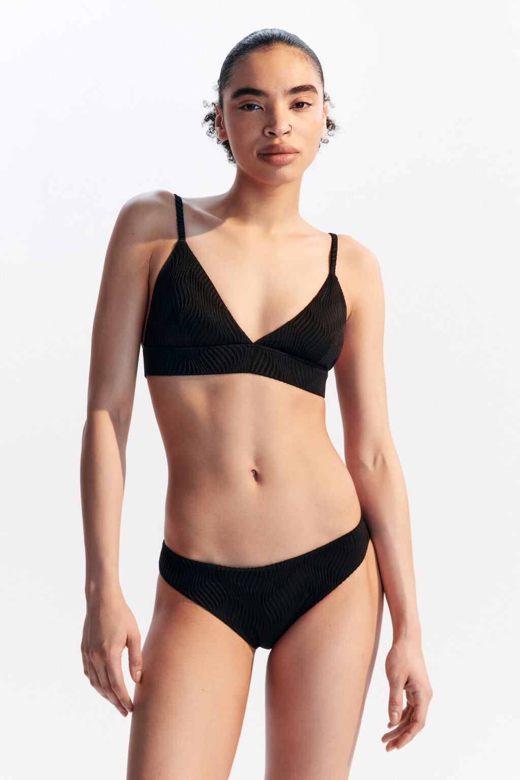 Лиф купальный из фактурной ткани - цвет черный - 4