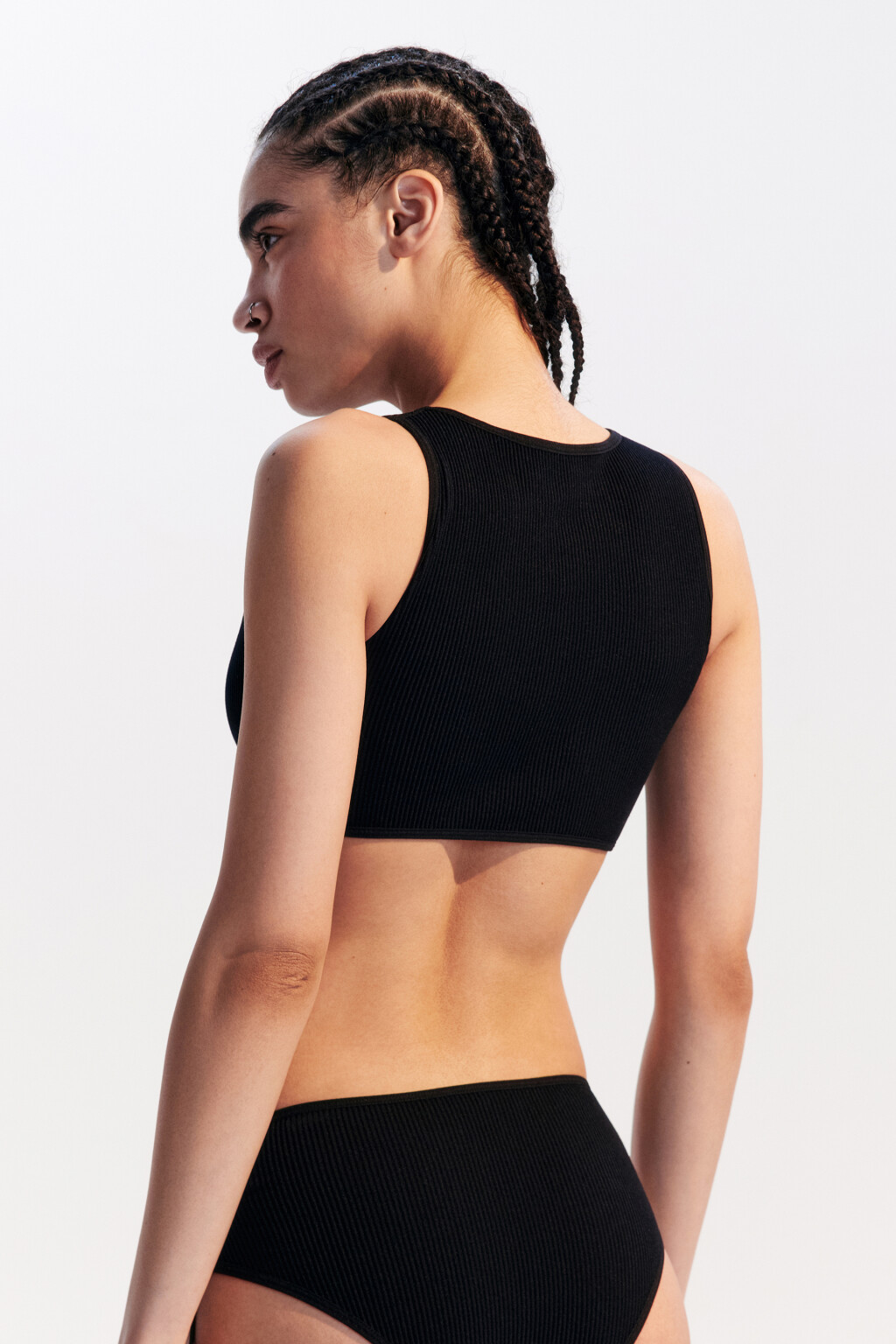 Топ купальный со шнуровкой на груди - цвет черный - 3