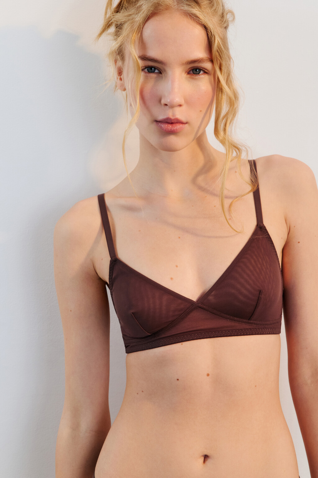 Бюстгальтер-бралетт из сетки - цвет коричневый - 1