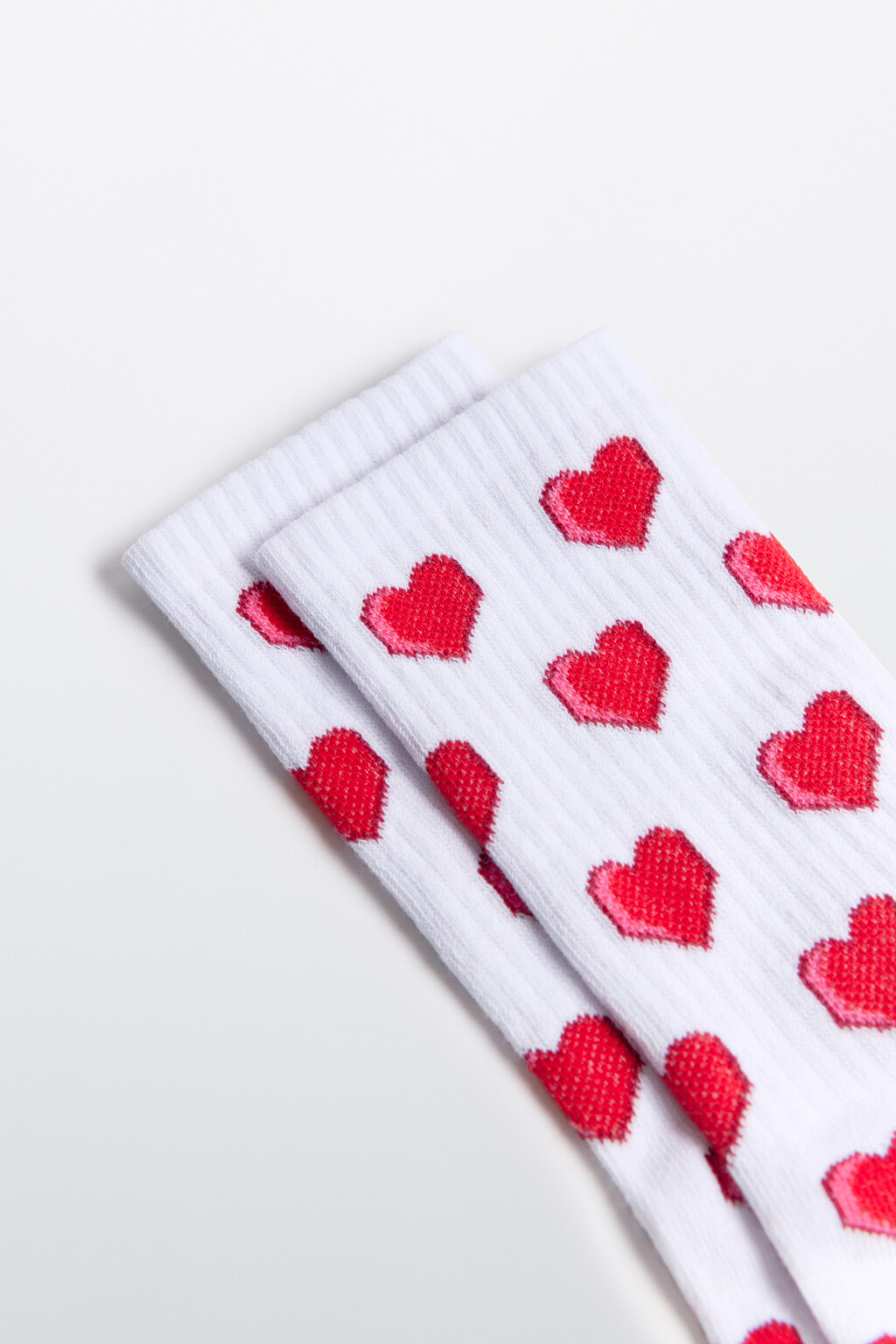 Носки длинные с принтом в сердечко - цвет белый - 2