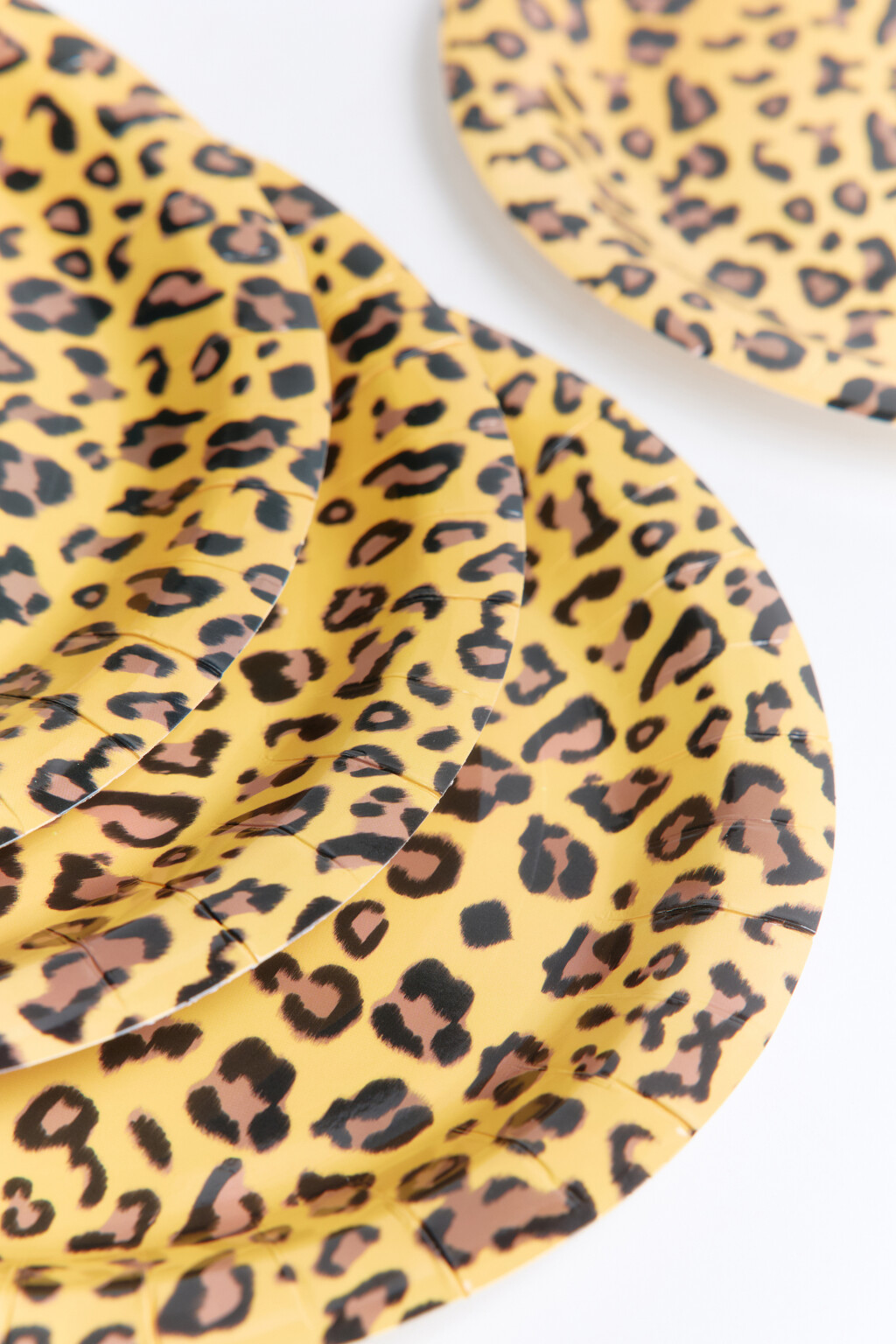 Набор тарелок для пикника с лео-принтом (4 штуки) - цвет серый - 2