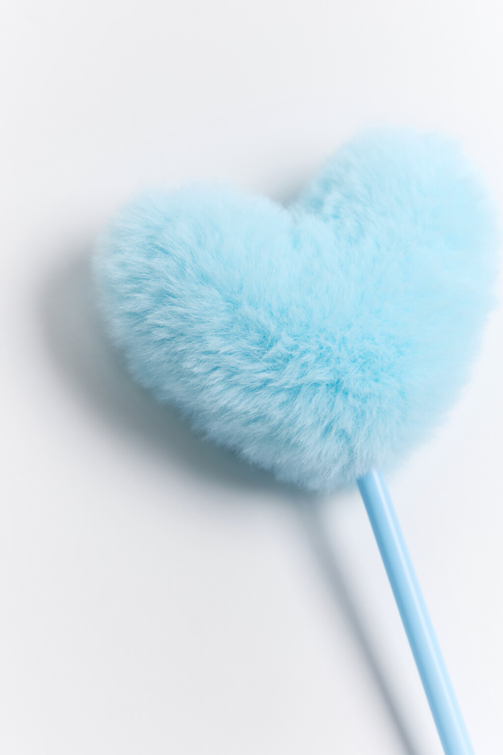 Ручка шариковая с пушистым сердцем - цвет розовый - 2