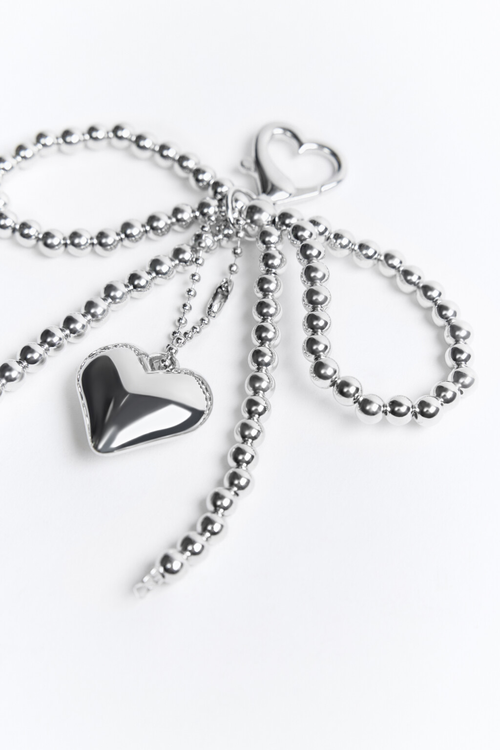 Брелок-обвес с бантом из бусин - цвет серый - 5