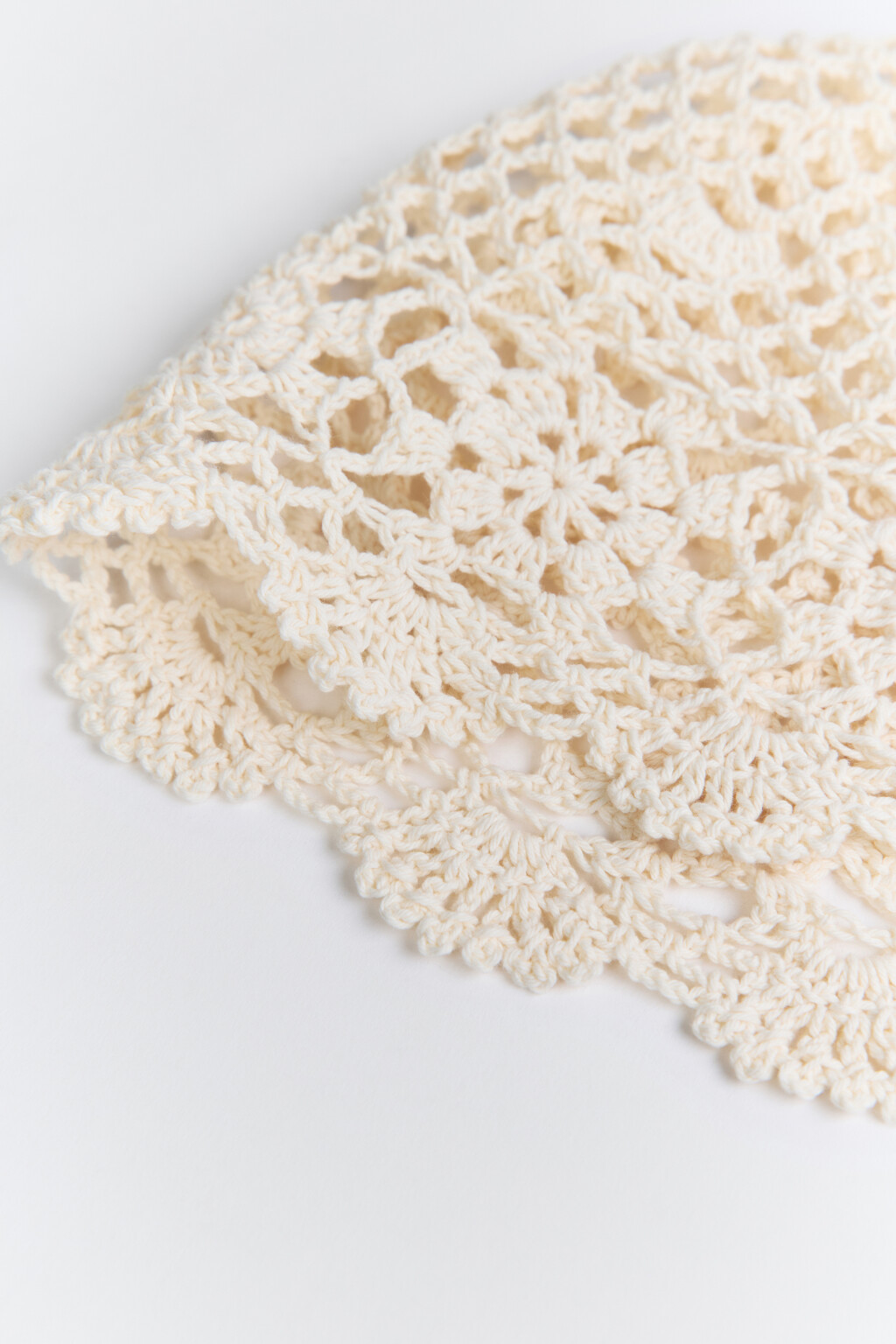 Шапка вязаная ажурная из хлопка - цвет молочный - 5