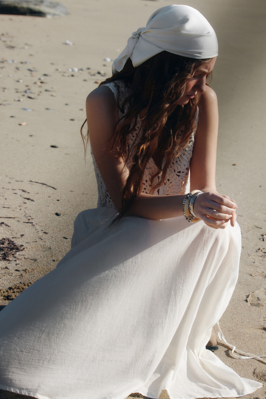 Платок из атласной ткани - цвет молочный - 1