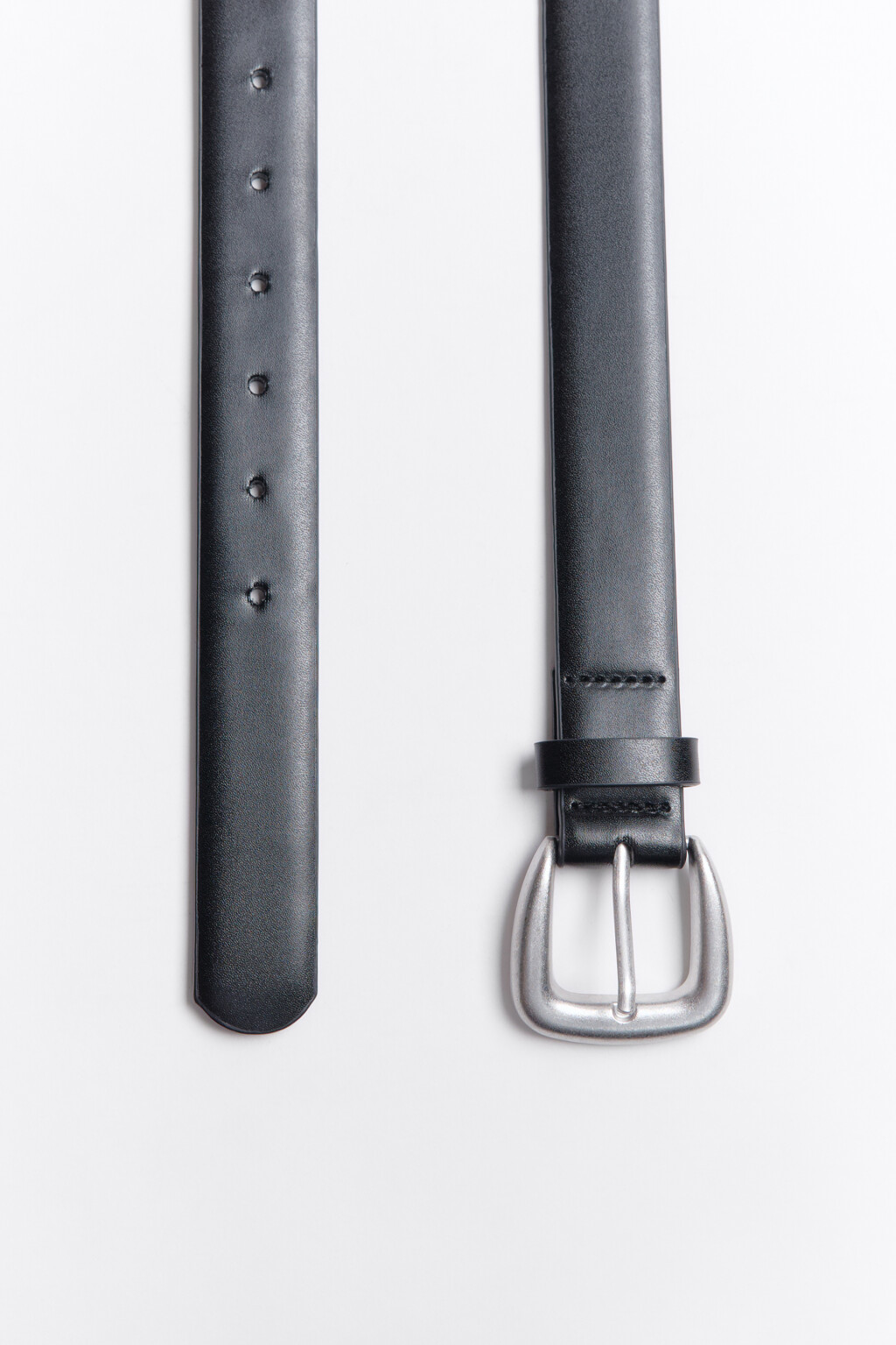 Ремень тонкий с металлической пряжкой - цвет черный - 2