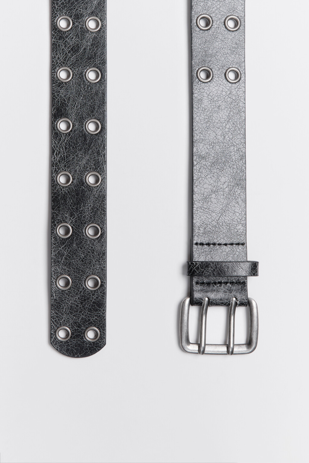 Ремень с люверсами и состаренным эффектом - цвет черный - 3