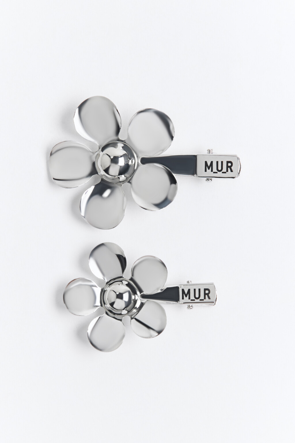 Заколка-зажим с цветком (2 штуки) - цвет серый - 3