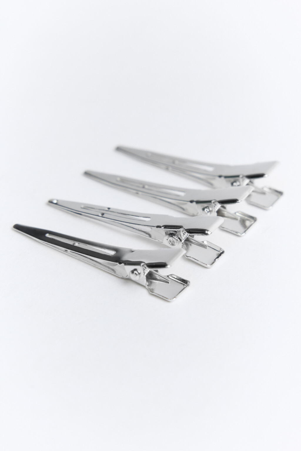Набор заколок-зажимов (4 штуки) - цвет серый - 2