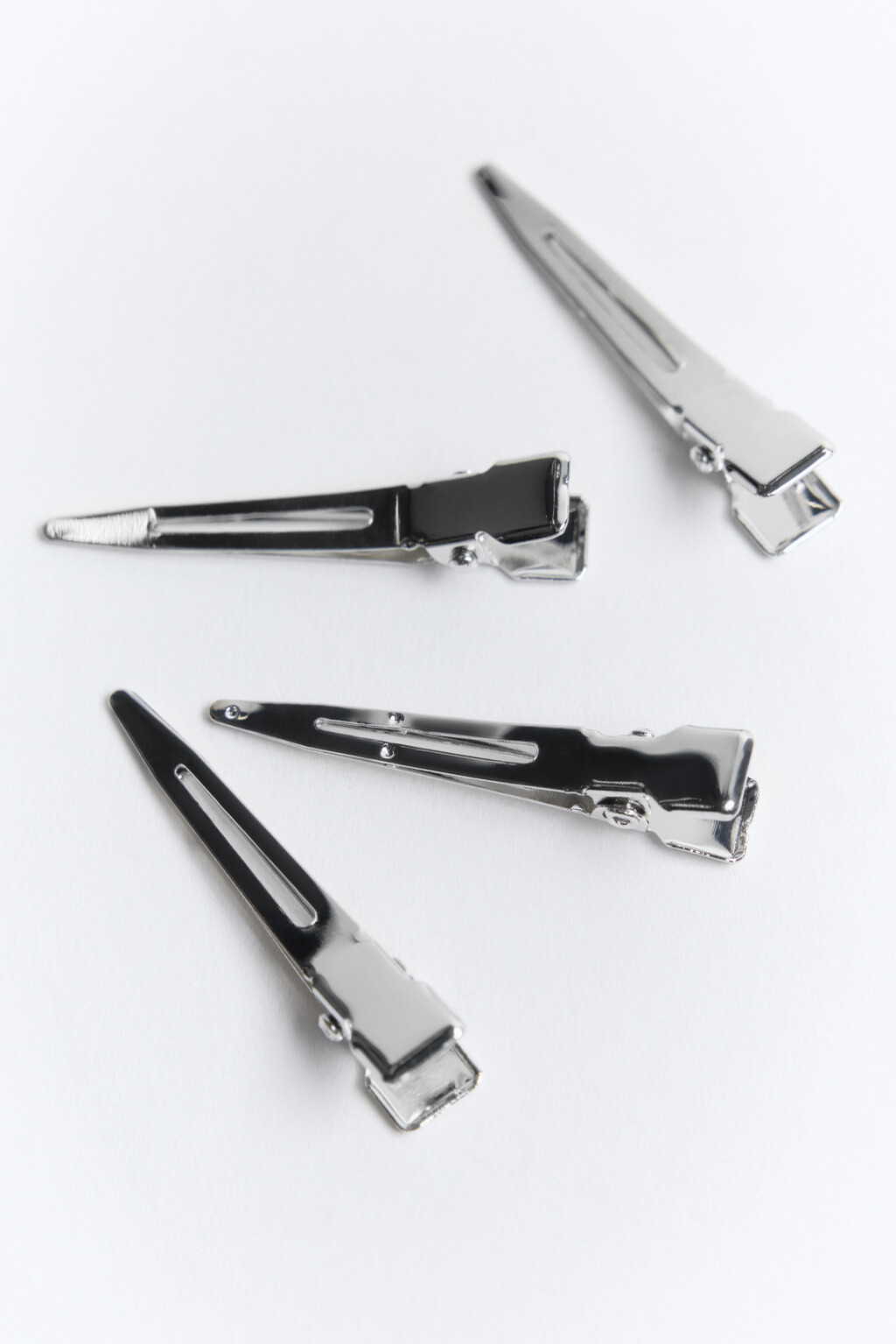 Набор заколок-зажимов (4 штуки) - цвет серый - 3