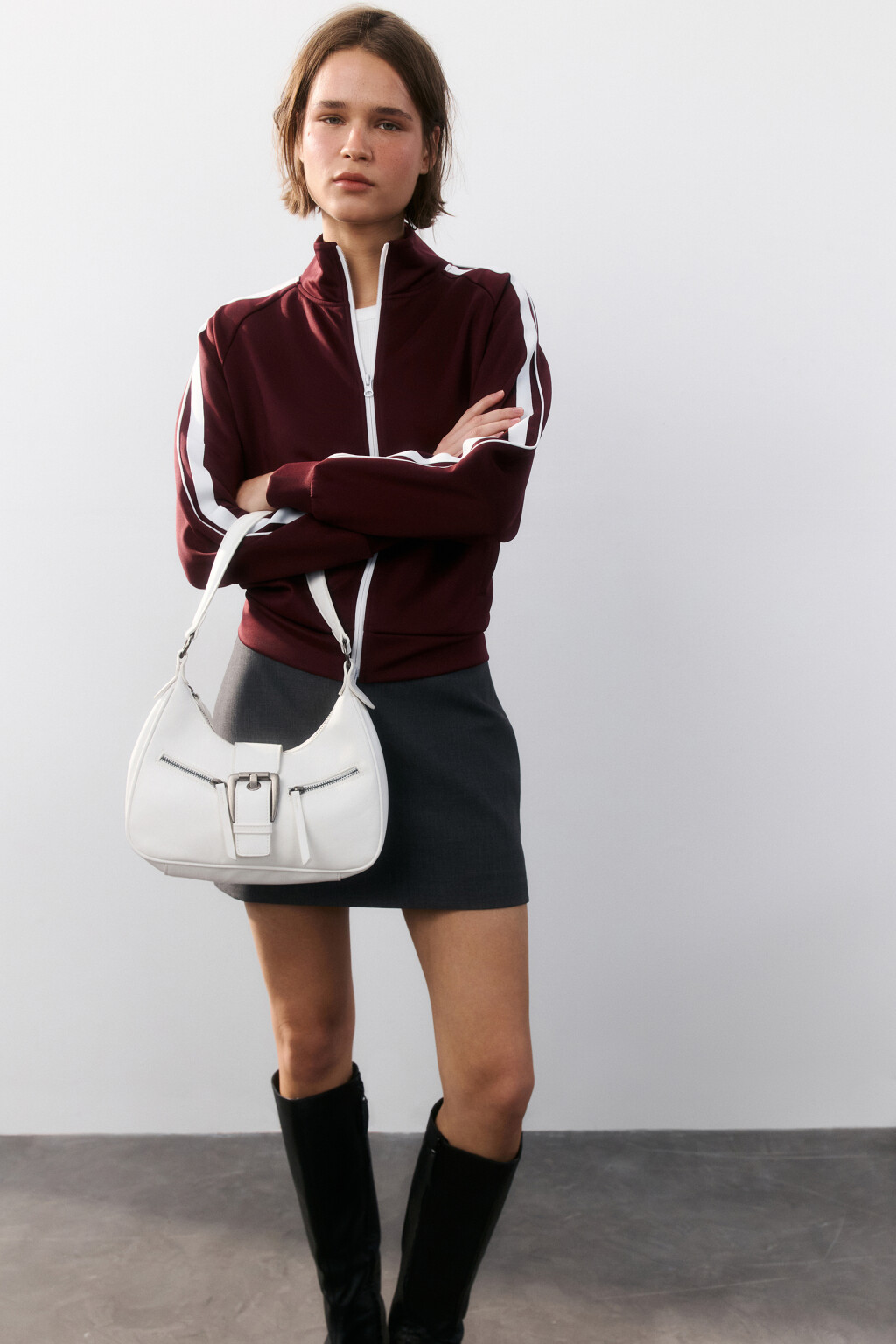 Сумка-багет с пряжкой - цвет молочный - 2