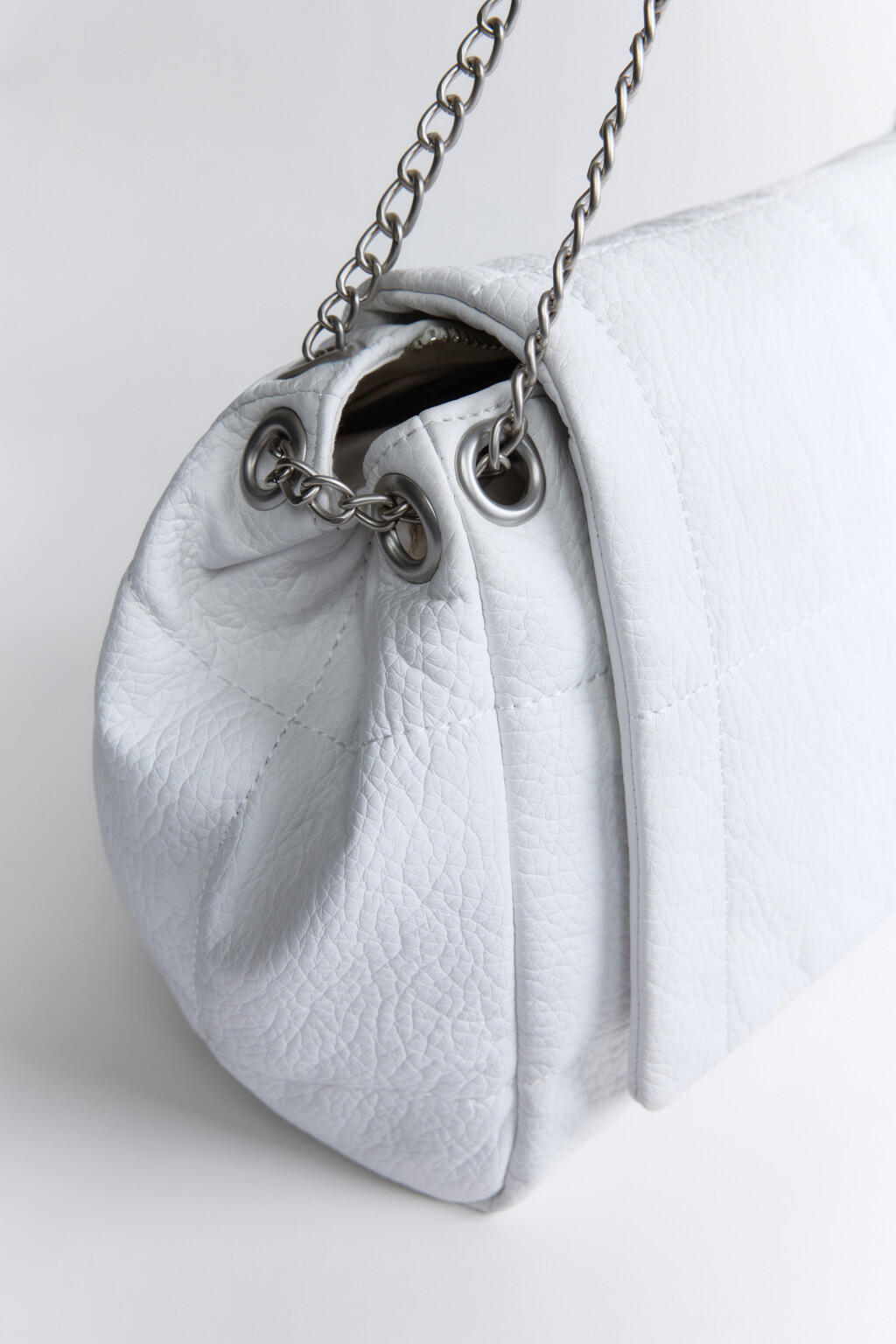 Сумка-кроссбоди с цепочкой через плечо - цвет молочный - 5