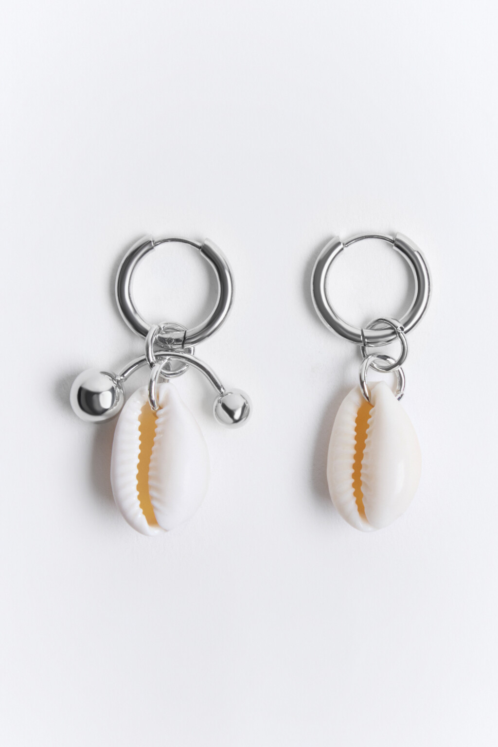 Серьги-конго с ракушками и пирсингом - цвет мультиколор - 1