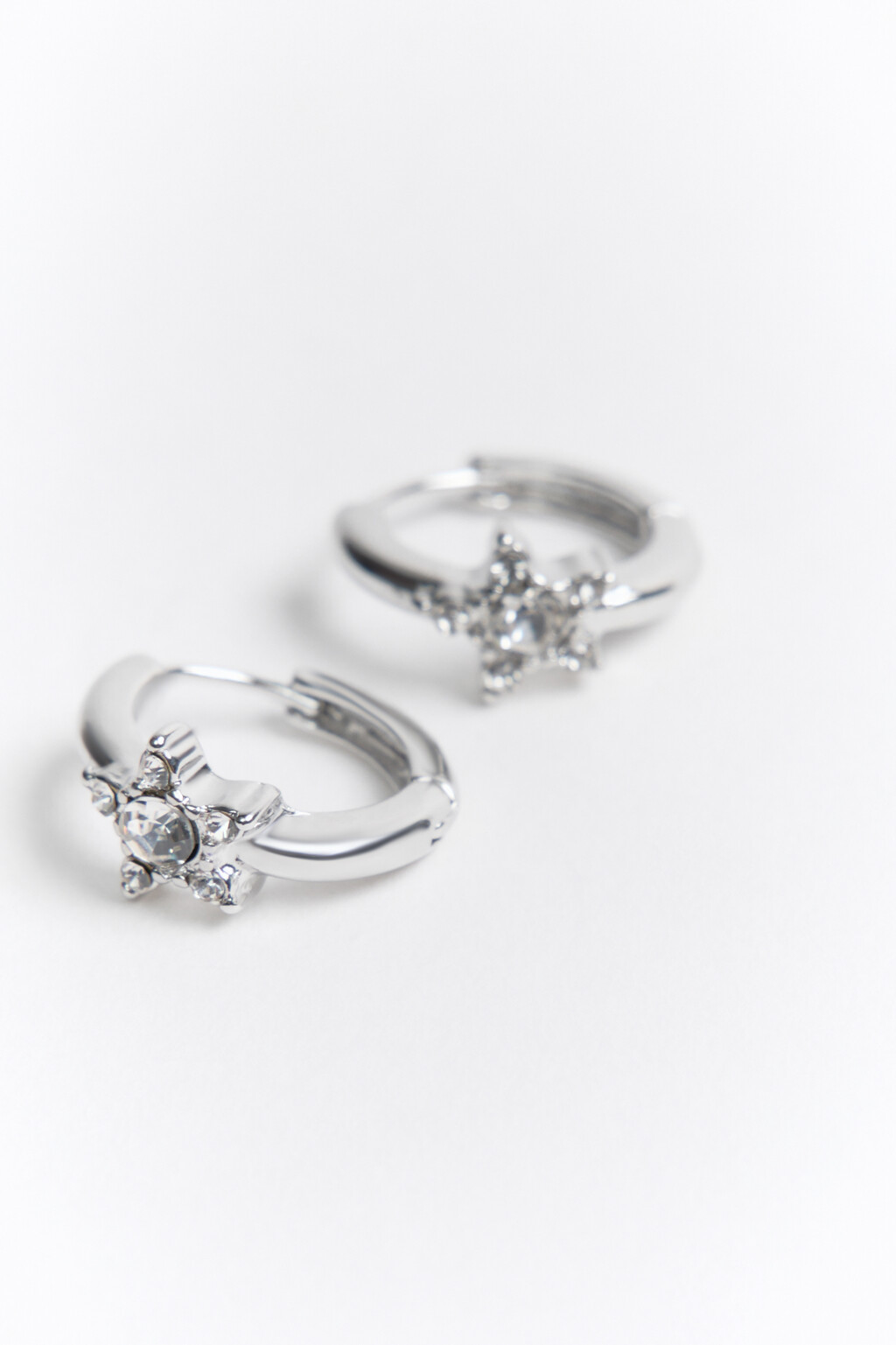 Серьги-кольца со звездой из страз - цвет серый - 3