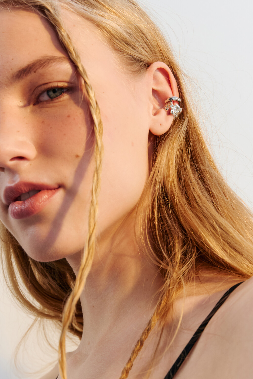 Серьги-каффы серебристые (2 штуки) - цвет серый - 2