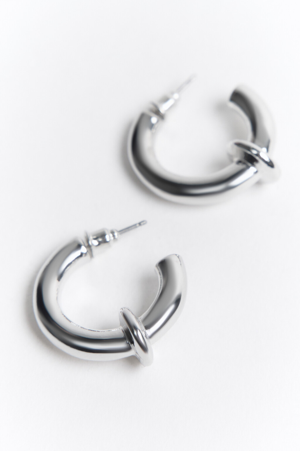 Серьги-полукольца серебристые - цвет серый - 2