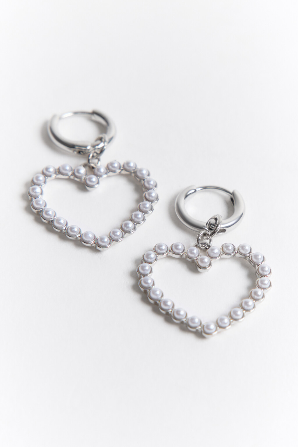 Серьги-конго с жемчужными сердечками - цвет серый - 2