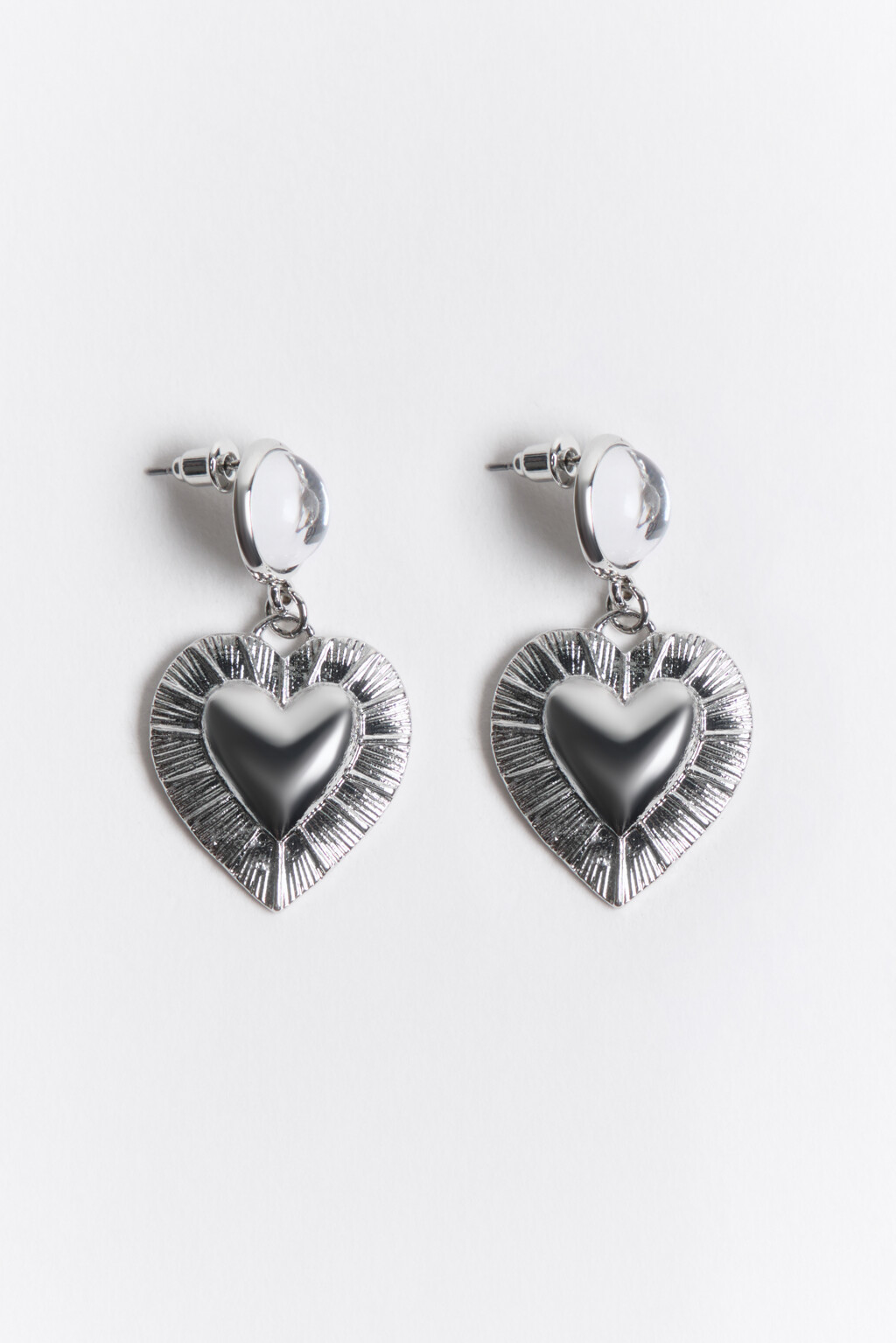 Серьги с подвесками-сердцами - цвет серый - 2